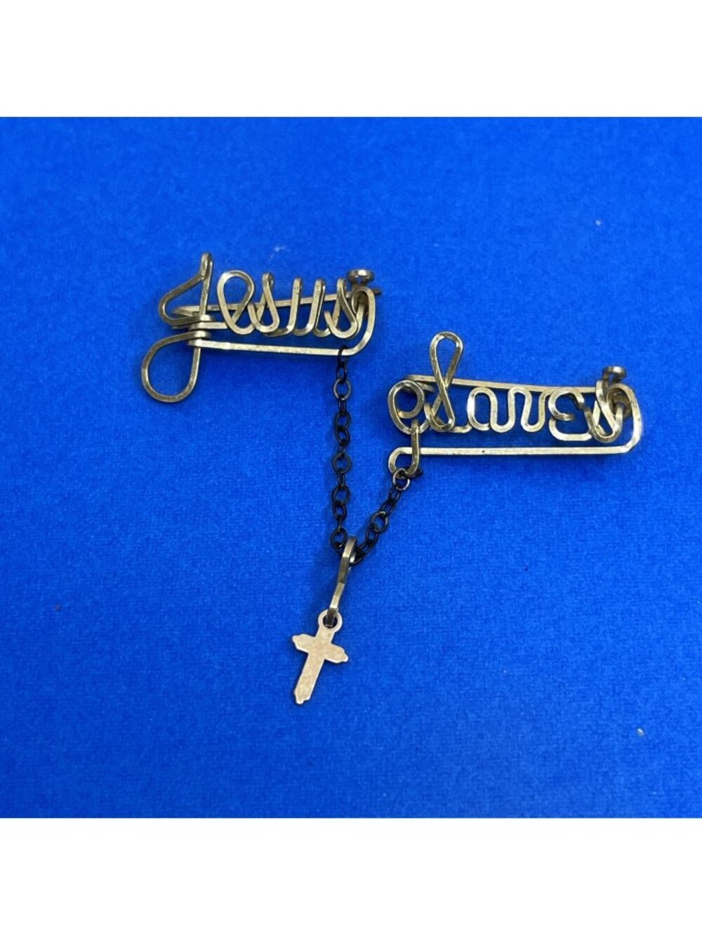 Vtg Double Brooch Jesus Saves Wire Script Cursive Pin Gold-tone Cross Dangle